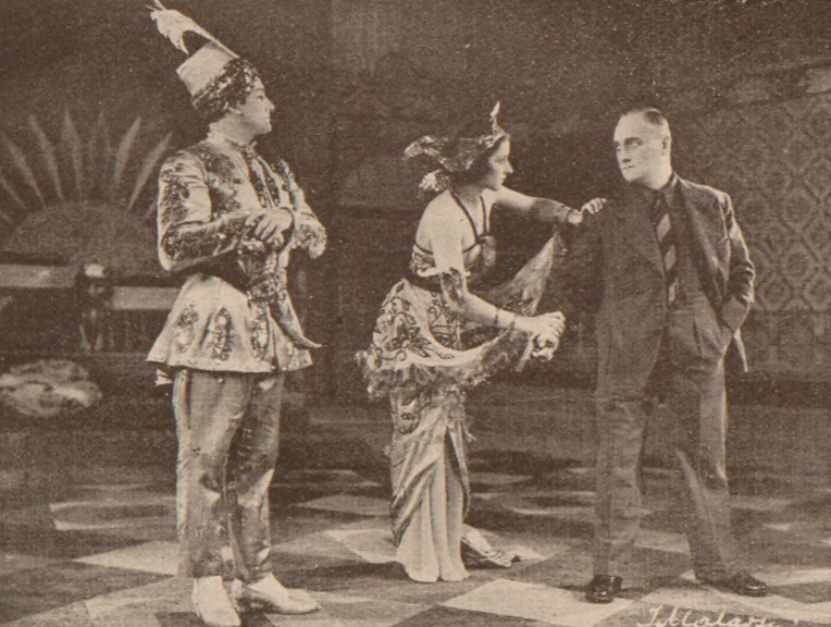 A. Dobosz, B. Kostrzewska, B. Bolko w operetce Księżna Szirasu T. Wielki Warszawa (Świat, nr 44, 1938)