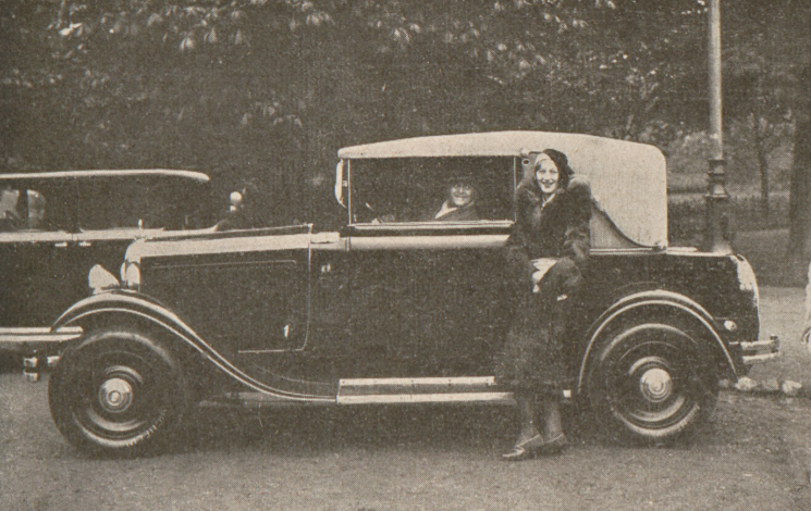 A. Dymsza i Z. Olechnowicz konkurs piękności samochodów w Warszawie (Świat, nr 46, 1930)