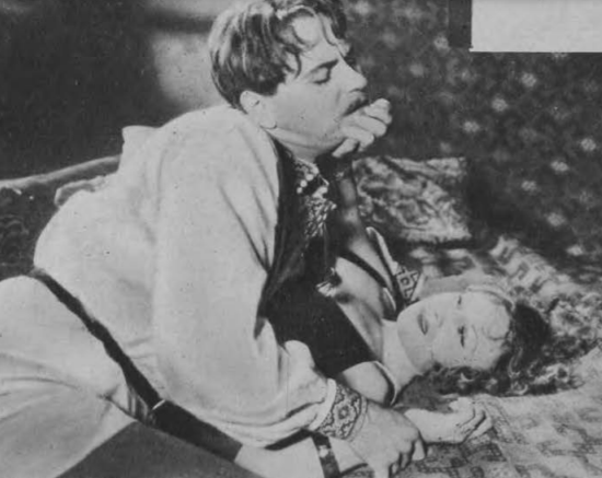 A. Kar E. Bodo w filmie Zabawka (Głos poranny dod.ilustr. 24.09. 1933)