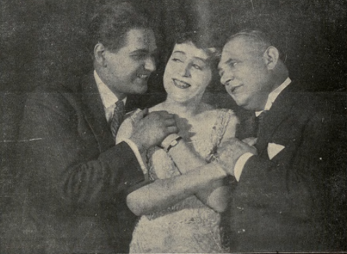 E. Bodo E. Gistedt, A. Fertner w scenie z filmu Rywale (1925) (Nowości Ilustrowane 1925 nr 4)