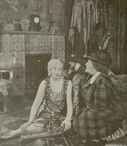 E. Gistedt S. Betcherowa w operetce Clo Clo T. Nowości Warszawa (Ilustracja nr 11, 1925)