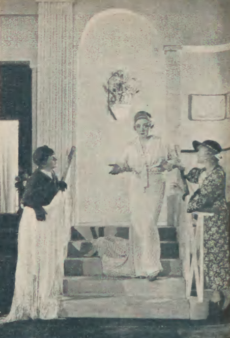 H. Buczyńska, M. Ćwiklińska, M .Gellówna w sztuce Karolina T. Mały Warszawa (Świat, nr 1, 1935)