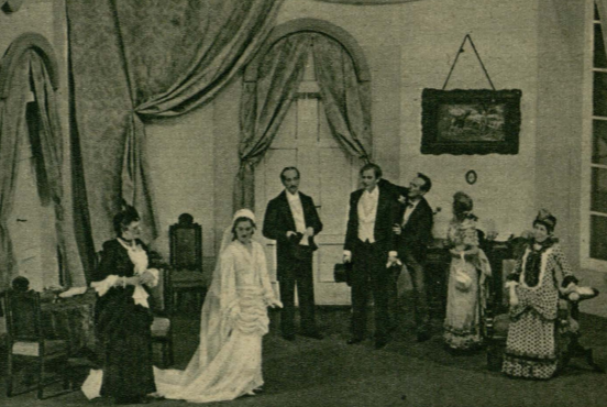 H. Krzywicka, T. Koronkiewicz, S. Dębicz, S. Drewicz, M. Tatrzański, L. Kownacka, N. Morozowiczowa w sztuce Wesele Fonsia (T. Miejski Bydgoszcz, 1939)