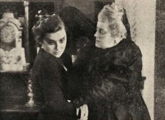 I.Eichlerówna i M. Dulęba w sztuce Szaleństwo T. Narodowy Warszawa (1938)