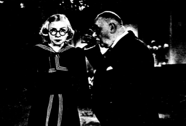 J. Andrzejewska A. Fertner w filmie Papa się żeni (1936)