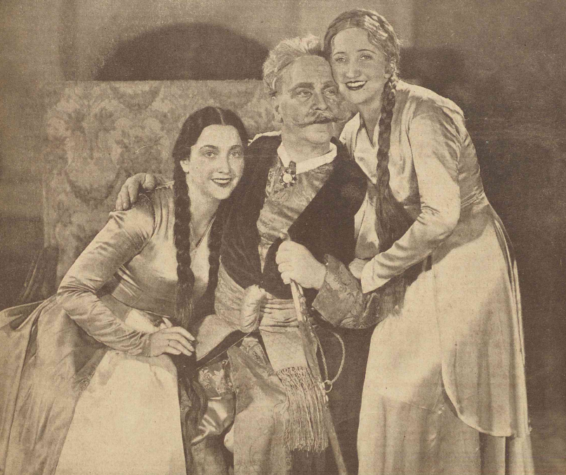 J. Hupertowa, E. Mossakowski, M. Karwowska w operze Straszny dwór Opera Warszawska (Świat, nr 43, 1936)