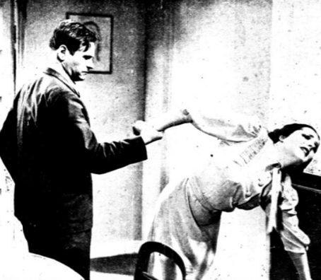 J. Smosarska i E. Bodo w filmie Skłamałam (1937)