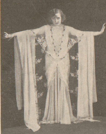 M. Karwowska (Erydyka) w operze Orfeusz w piekle T. Wielki Warszawa (Świat, nr 1, 1931)