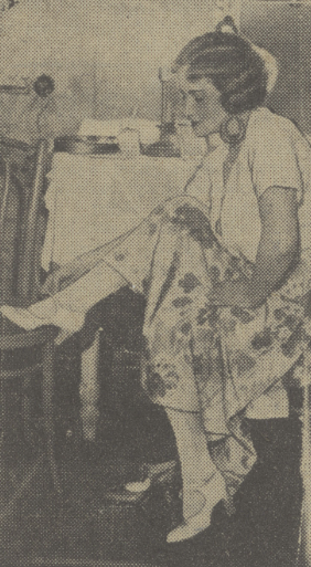 Maryla Karwowska w garderobie Opery Warszawskiej (Dobry Wieczór! Kurier czerwony nr 32, 1933)