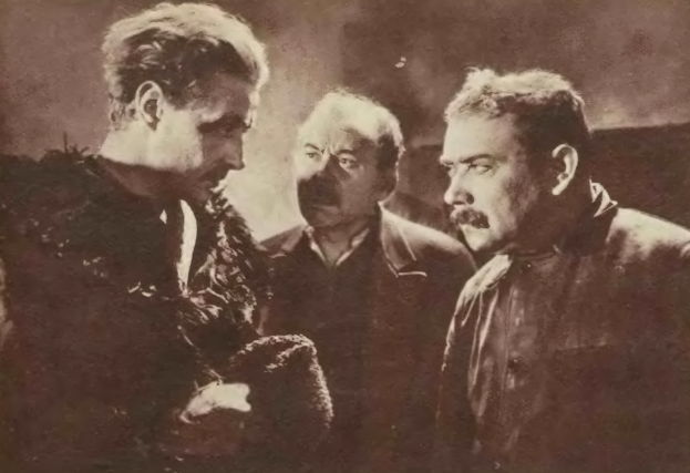 Mieczysław Cybulski Michał Znicz Stefan Jaracz w scenie z filmu Róża (Kino, nr 12, 1936)