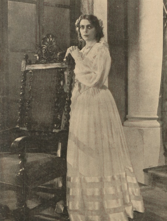 Nina Świerczewska (Amelia) w sztuce Horsztyński T. Narodowy Warszawa (Świat, nr 17, 1937)