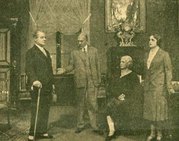 W. Kuncewicz, K. Junosza - Stępowski, W. Jarszewska, M. Gorczyńska w sztuce Interes przede wszytkim T. Narodowy Warszawa (1930)