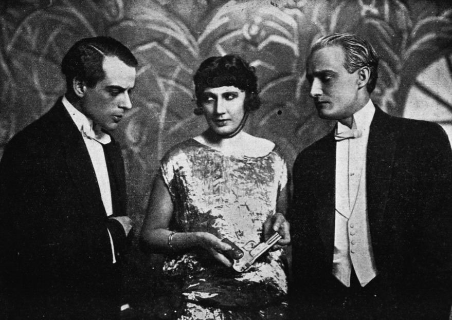 W. Ziembiński, J. Owczarska, W. Biegański w sztuce Szafir T. Komedia Warszawa 1923 (Ekran i scena nr. 4, r.1923)