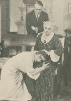 Krystyna Ankwiczówna (Stella) Maria Dulęba (p.Tabret) Leon Łuszczewski (Collin Tabret) w sztuce Święty gaj (T. Nowy Warszawa 1932)