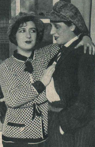 Stefania Jarkowska i Zofia Tatarkiewicz-Woskowska w sztuce Dziewczyna i hipopotam (T.Kameralny Łódź 1932)