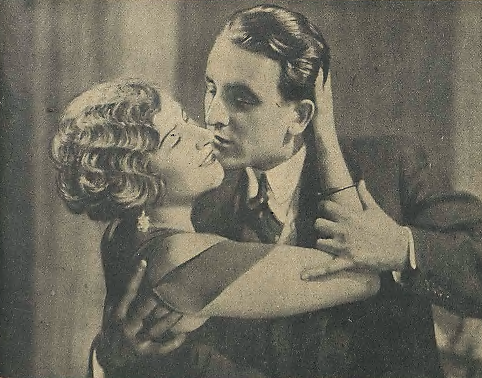 Mila Kamińska ( Teresa ) Wacław Pawłowski ( Ludwik Mortel ) w sztuce Szczęście od jutra ( T.Mały Warszawa 1932 )