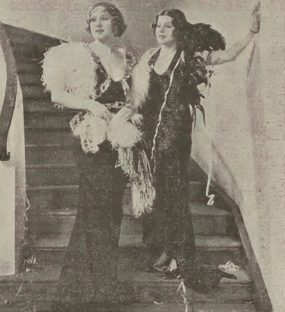 Alma Kar i Zula Pogorzelska w filmie Zabawka (1933)