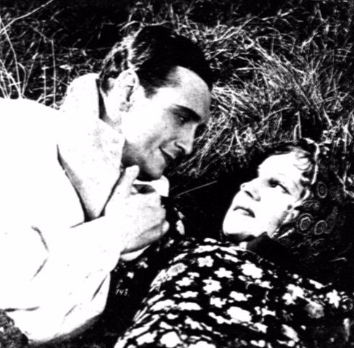 Alma Kar i Jerzy Marr w scenie z filmu Zabawka ( 1933 )