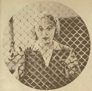 Karolina Lubieńska w scenie z filmu Dziesięciu z Pawiaka ( 1931 )