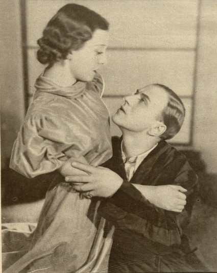 Maria Malicka (Gerti) Karol Benda (Robert) w scenie z przedstawienia Trafika pani generałowej ( T.Malickiej Warszawa 1936 )