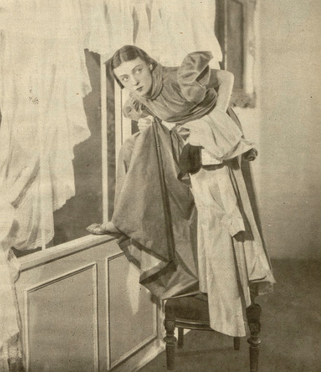 Maria Malicka jako Gerti w scenie z przedstawienia Trafika pani generałowej (T.Malickiej Warszawa 1936)