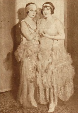 Maria Malicka w towarzystwie swojej siostry