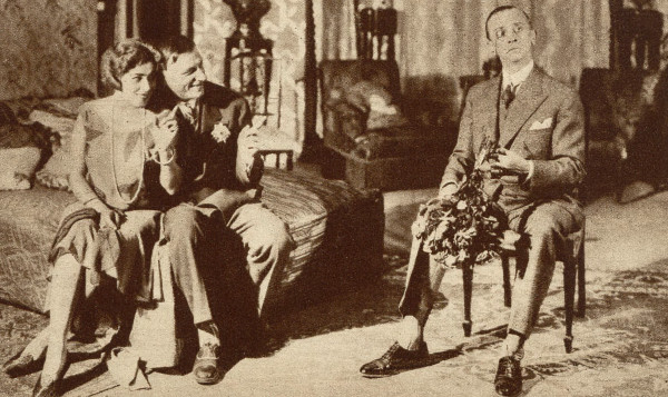 Mila Kamińska Mariusz Maszyński ( Tombola ) Władysław Grabowski w jednej ze scen sztuki pt. Fura słomy - Z. Kaweckiego ( T. Mały Warszawa 1927 )