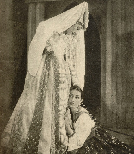 Janina Brochwiczówna i Karin Tiche w sztuce Król włóczęgów Lwów 1937 