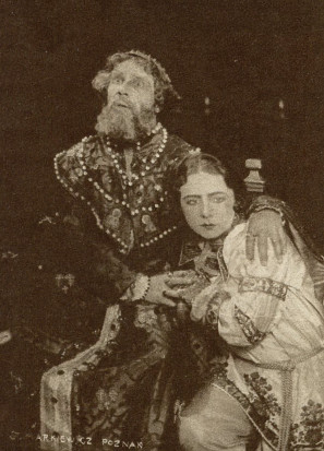 Karol Urbanowicz jako Borys Godunow oraz Jadwiga Fontanówna  w operze Borys Godunow ( T.Wielki Poznań 1927 )