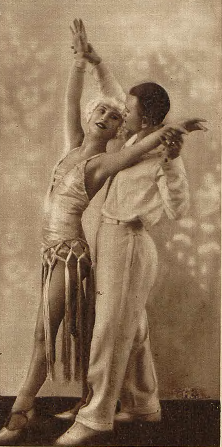 Irena Soboltówna i Eugeniusz Wojnar podczas występów w teatrzyku Gong (Kraków 1928)