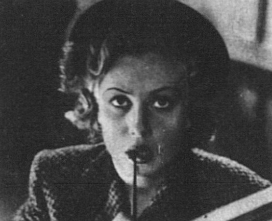 Hanna Karwowska w filmie Strachy (Dobry wieczór! Kurier czerwony nr 222 , 1938 , dod.)
